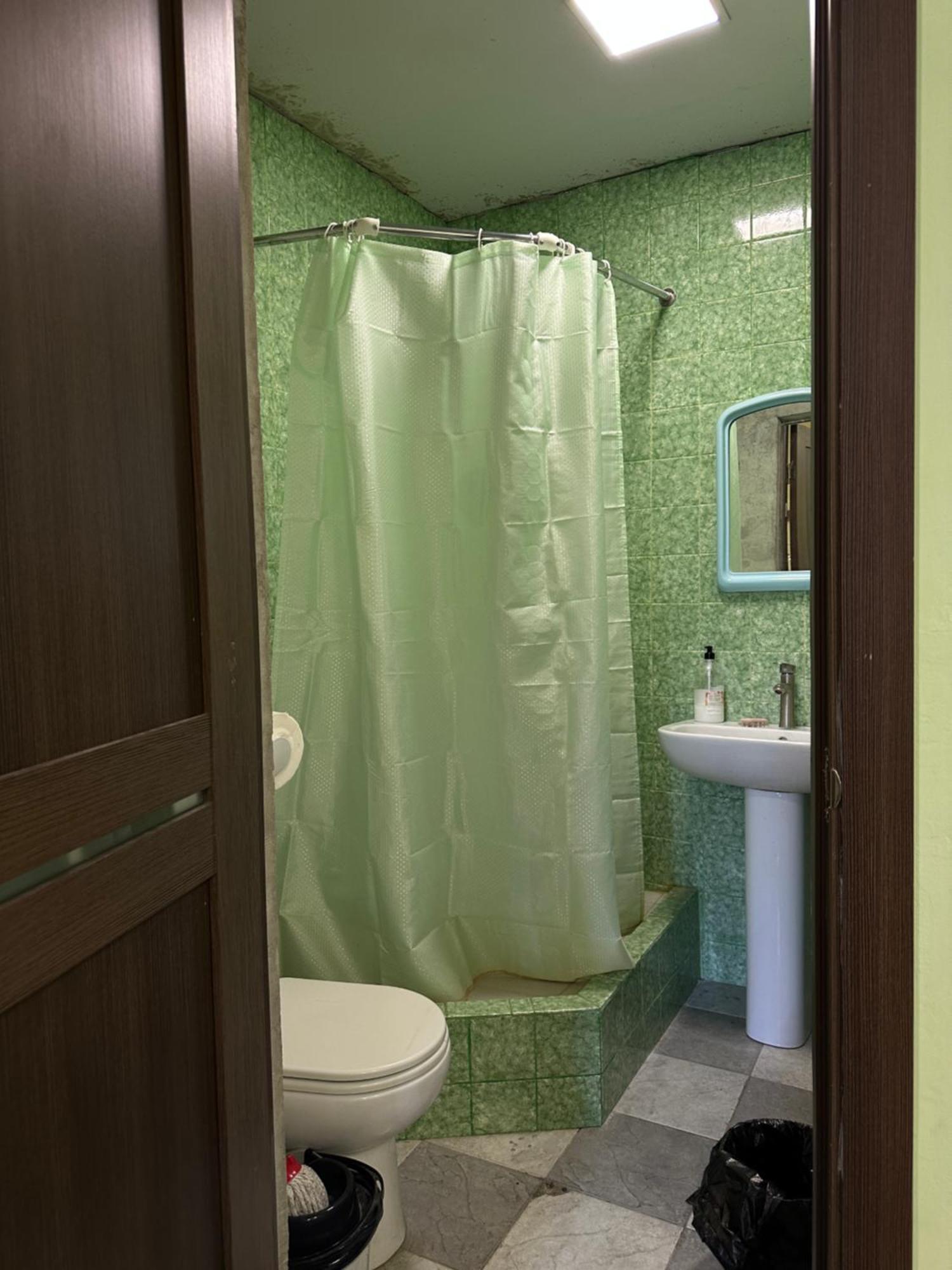 יירבאן Vahe'S Family Guest House Front מראה חיצוני תמונה