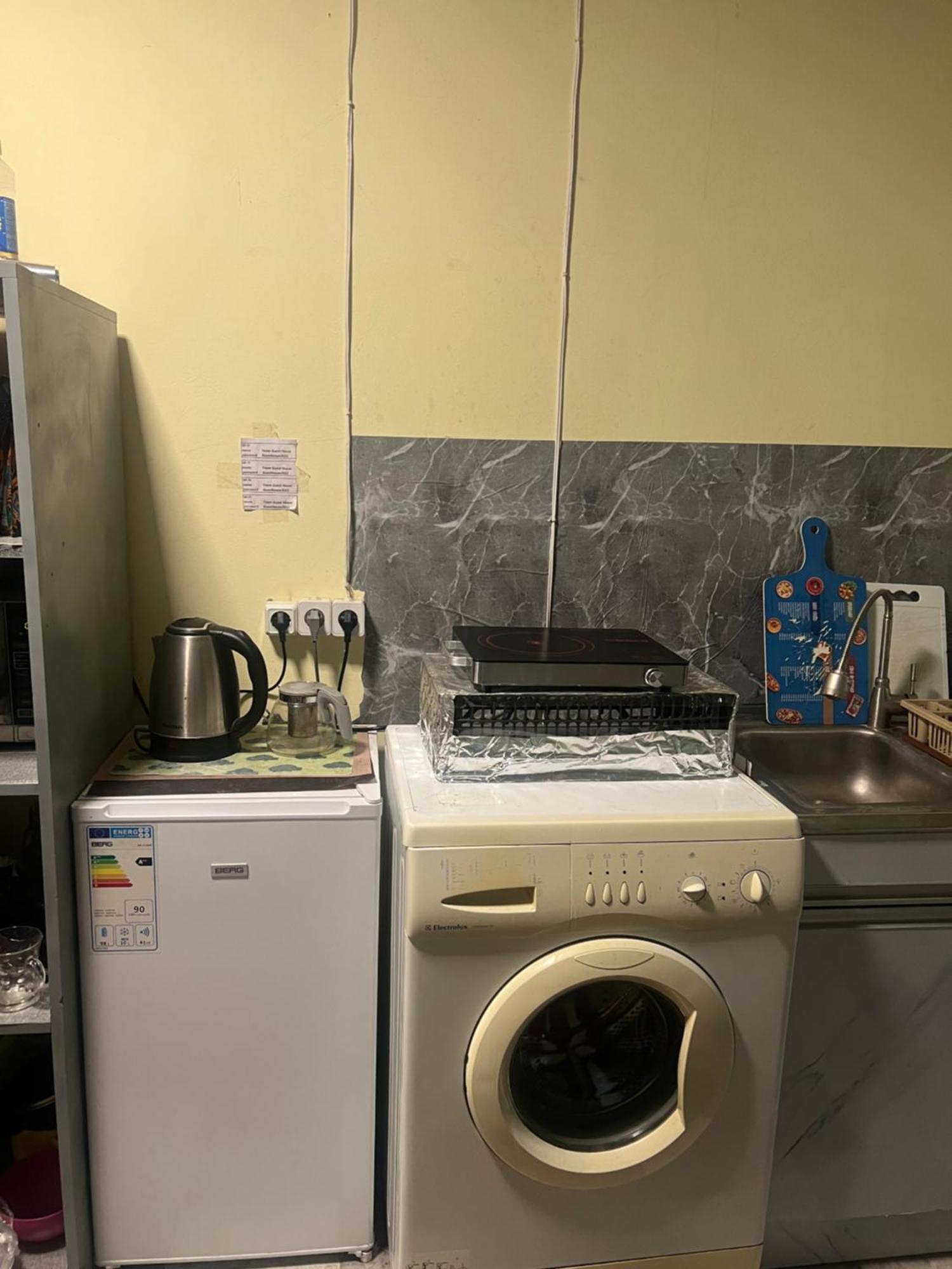 יירבאן Vahe'S Family Guest House Front מראה חיצוני תמונה